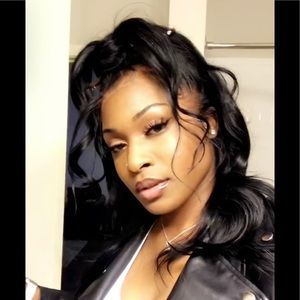 Meet your Posher, Lia